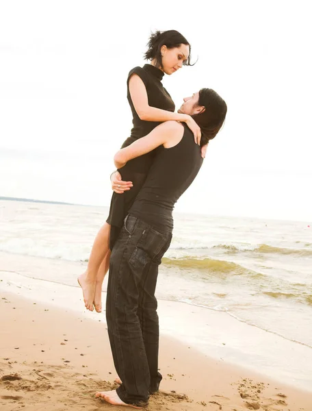 Pareja atractiva hora de verano — Foto de Stock