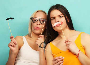 yaşam tarzı, güzellik ve insanlar kavramı: yeniyetme kızların en iyi arkadaşım