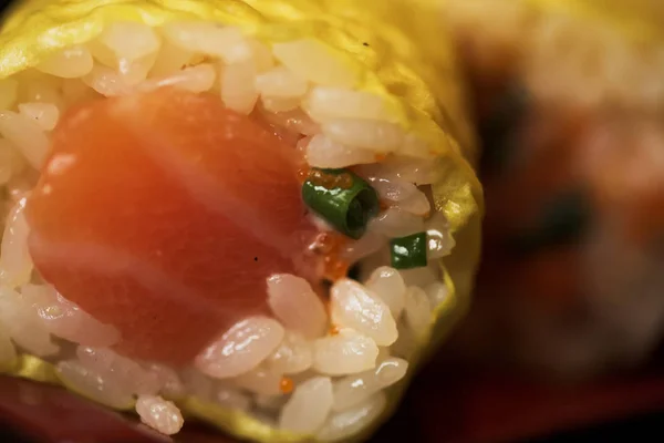 Déjeuner de sushis variés — Photo