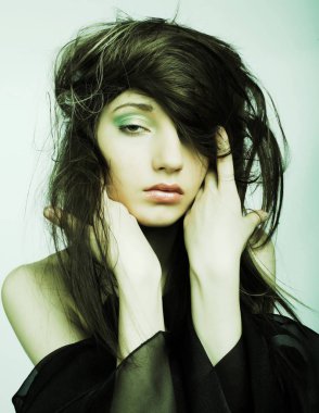 Beyaz arka planda güzel peri