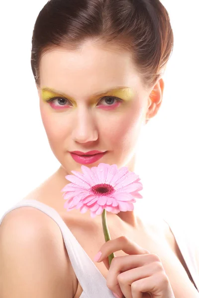 Ung kvinna med ljusa make up — Stockfoto