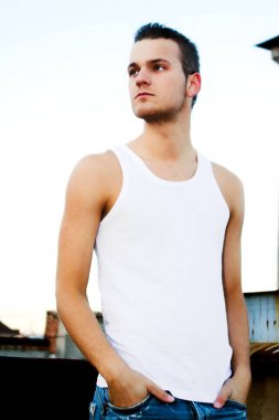 genç adam moda