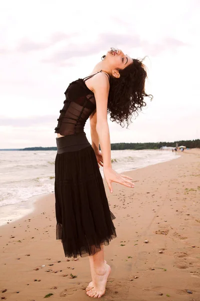 Dance, young woman — Stock Photo, Image