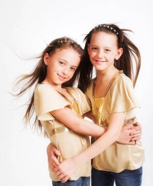 Beyaz arka plan üzerinde izole arkadaşlarım