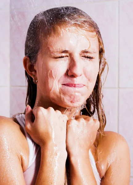 Young woman in water — Stock Photo, Image