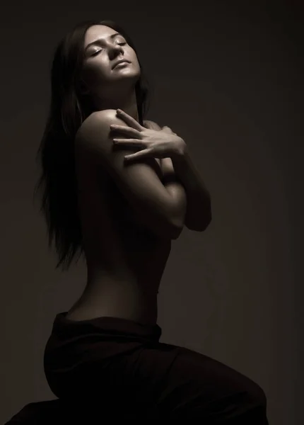 Topless modesta menina — Fotografia de Stock