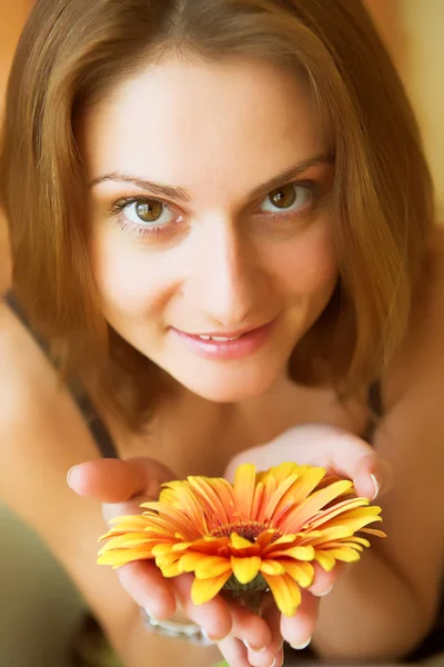 Woman Smelling Flower — Stock Photo, Image