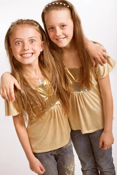 Beyaz arka plan üzerinde en yakın arkadaşlarım