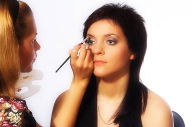 Makyaj sanatçısı.