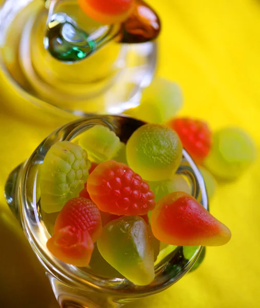 Dulces granos de confitería de colores para los niños — Foto de Stock