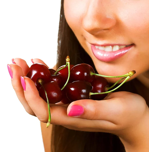 Mujer con cerezas en blanco — Foto de Stock