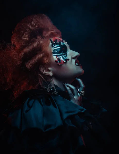 Gotik Dişileştirilmiş cadı. Karanlık kadın. Cadılar Bayramı resim. — Stok fotoğraf