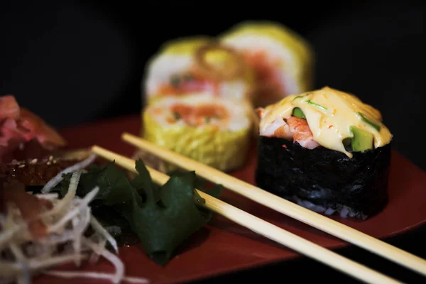 Lunch van diverse sushi — Stockfoto