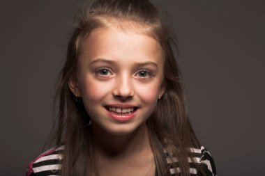 küçük kız portre