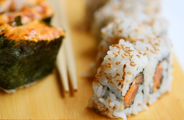 Японські страви. суші . — стокове фото