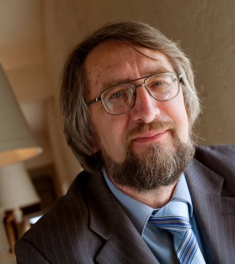 kıdemli yetişkin profesör