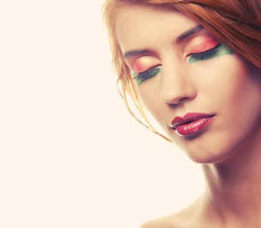 beyaz izole redhaired kadın