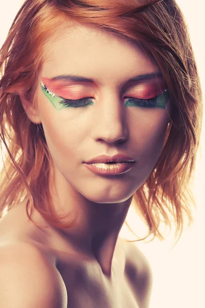 beyaz izole redhaired kadın