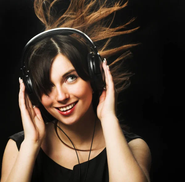 Dziewczyna słuchanie muzyki — Zdjęcie stockowe