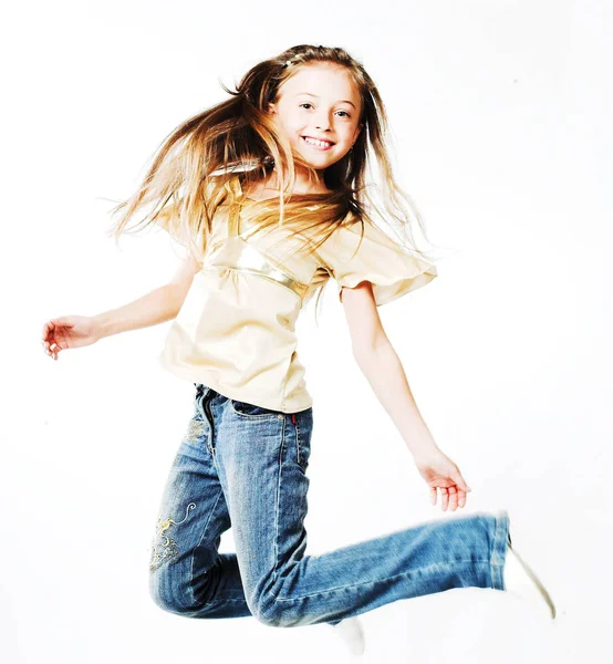 Дівчина стрибає на білому тлі — стокове фото