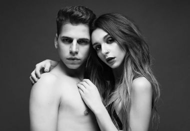 Aşık genç moda Çift