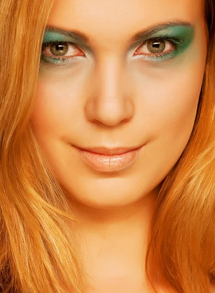 Jonge vrouw close up — Stockfoto