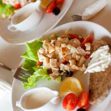 geleneksel Sezar salatası