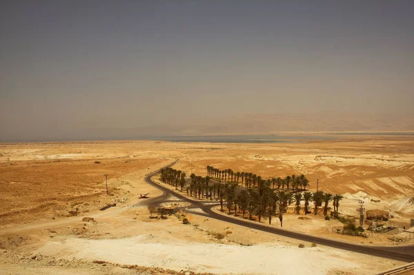 Pintorescas montañas antiguas sobre el Mar Muerto en Israel — Foto de Stock