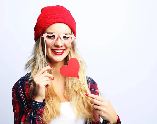 Estilo de vida y el concepto de la gente: joven juguetona lista para la parte — Foto de Stock