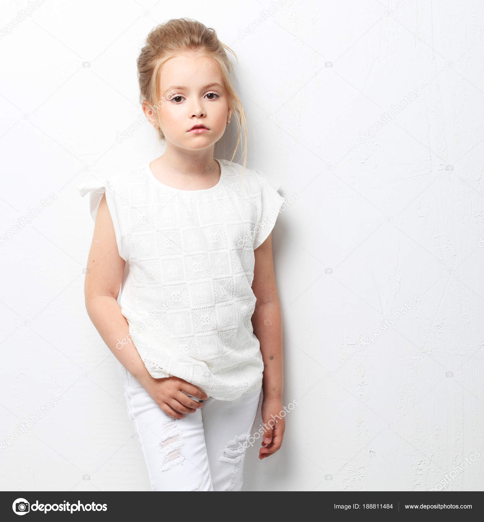 cute outfits with white shirts