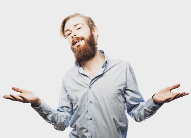 Duygusal iş adamı şaşırdığını ve hayal kırıklığına uğradığını belirterek ellerini ayırıyor. İş konsepti.