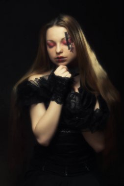 Yaratıcı yüz-sanat olan kadın