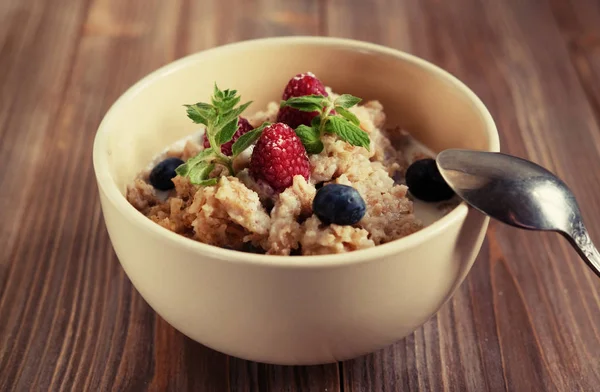 How to Make Oatmeal on the Stove: Step-by-Step Instructions