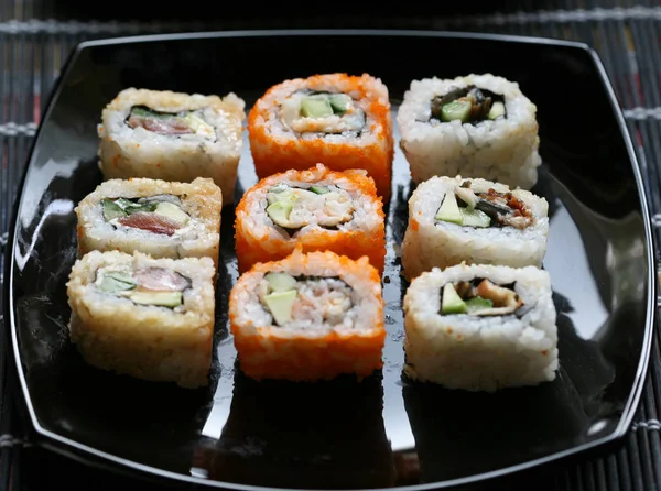 Sushi y rollos — Foto de Stock