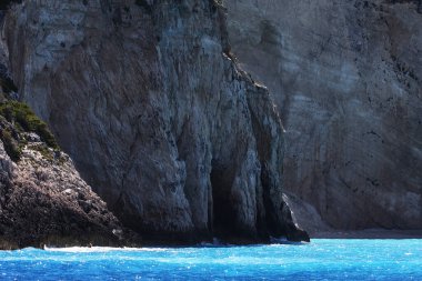 Yunanistan 'ın Zakynthos adasındaki mavi mağaralar