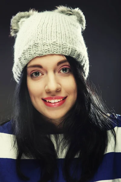 Retrato de jovem mulher engraçada — Fotografia de Stock