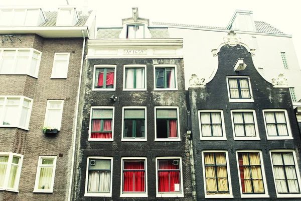 Tipik Amsterdam evleri — Stok fotoğraf
