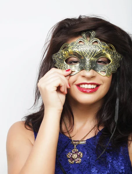 생활 양식 과 사람들의 개념: 마스크를 쓴 아름다운 갈색 머리 여인 — 스톡 사진