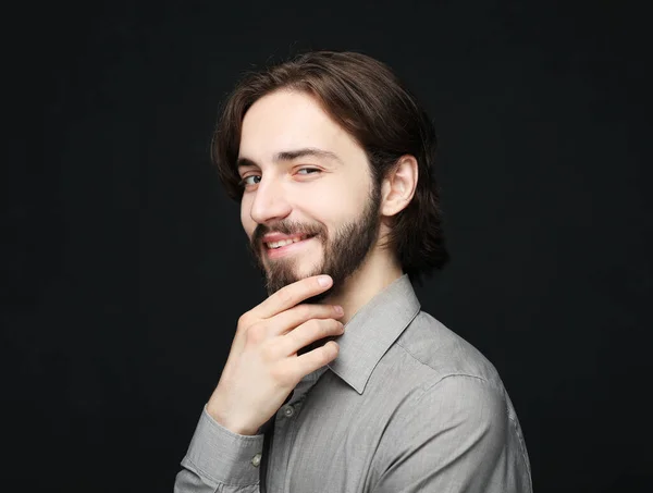 Estilo de vida y el concepto de la gente: hombre joven ha excitado la expresión, vestida casualmente — Foto de Stock