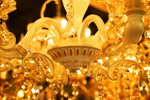 Ceiling lamps, chandeliers in the store — Stock Photo, Image