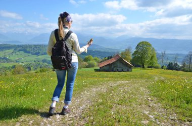 Gezgin pusula el ile