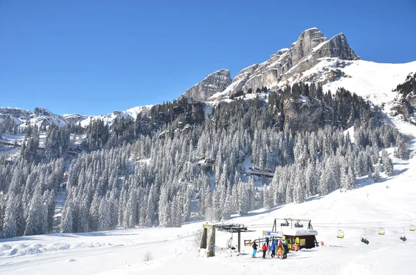 雪 Braunwald 景观 — 图库照片