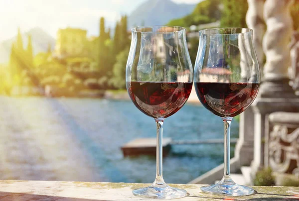 Two Wineglasses Varenna Town Lake Como Italy — Stock Photo, Image