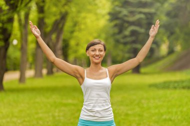 Yoga kadın üzerinde yeşil gra