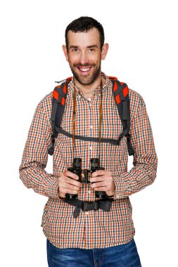 Beyaz arka plan üzerinde izole backpacker adam 