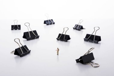 İş adam küçük minyatür modeli ve arka plan klipleri