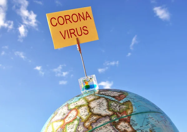 Corona Virus Nota Sul Globo — Foto Stock