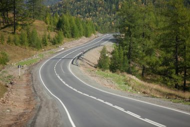 Dağlara giden yol.
