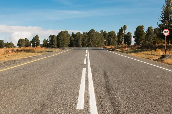 Fahrbahnmarkierungen Auf Der Autobahn — Stockfoto