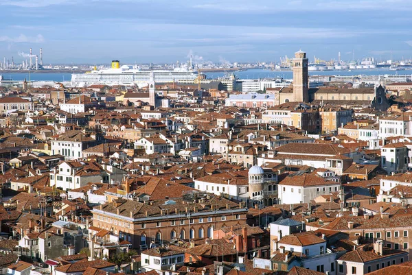 Sunny Venice in december — Stockfoto